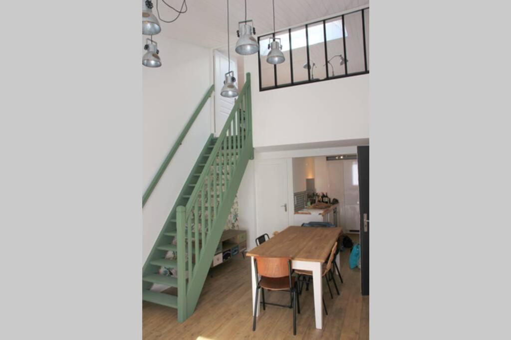 Superbe Duplex De 70M2 Avec 2 Chambres En Hyper Centre Au Calme Sur Cour Classe 3 Etoiles Avec Parking En Option 拉罗歇尔 外观 照片