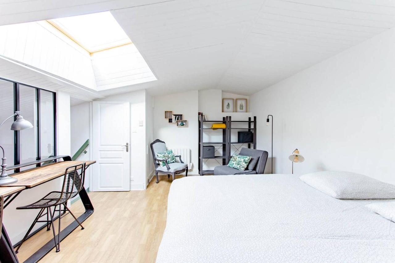 Superbe Duplex De 70M2 Avec 2 Chambres En Hyper Centre Au Calme Sur Cour Classe 3 Etoiles Avec Parking En Option 拉罗歇尔 外观 照片